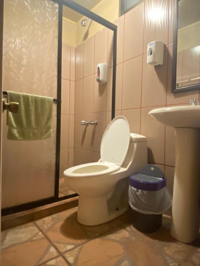Hotel Uran Rivas Eksteriør billede