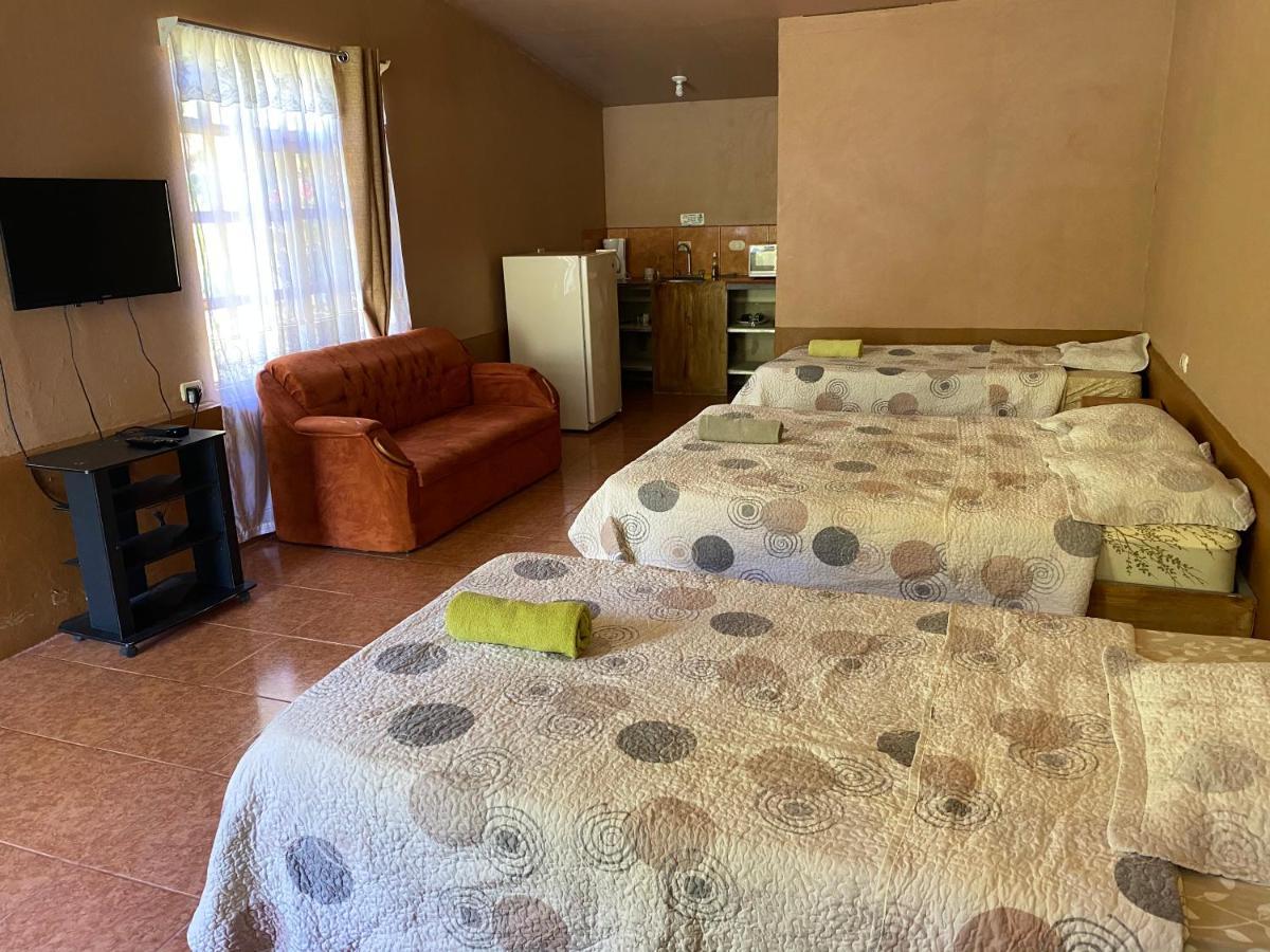 Hotel Uran Rivas Eksteriør billede