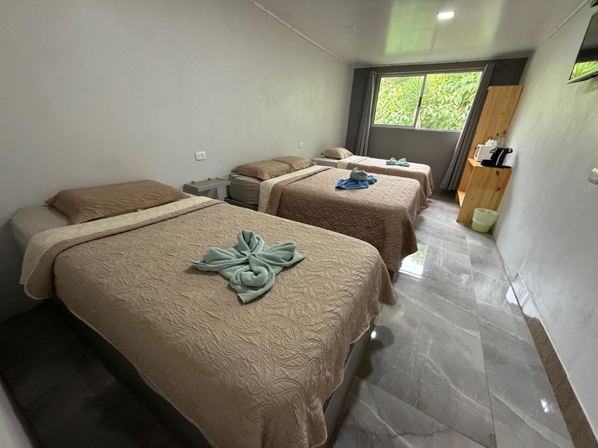 Hotel Uran Rivas Eksteriør billede